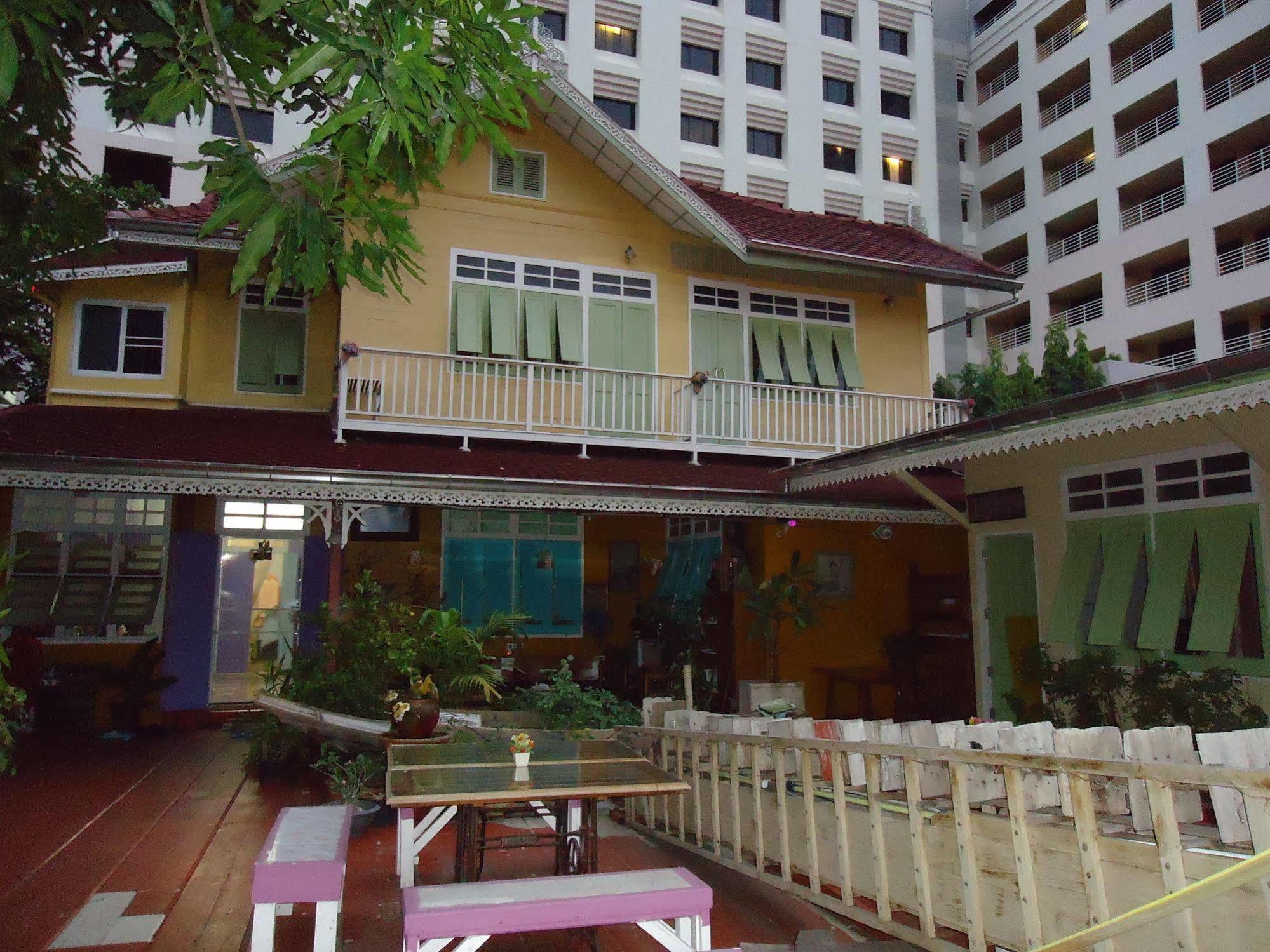 Panida Suite Hotel Bangkok Eksteriør billede